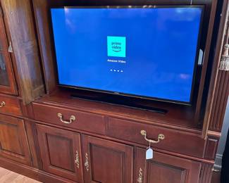 C4 - $50. Samsung 40" TV. Smart LED TV. Model UN40JU6500. June 2016 Manufacture. No issues picture is great.