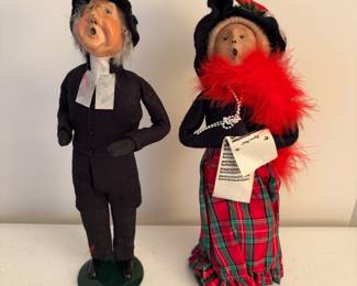 C85 - $25 Pair. Byers Choice Caroler Dolls (1996 lady 1991 man)