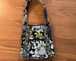 C7 - $15. Vera Bradley bag like new. 11" x 11".