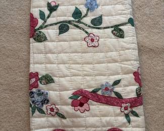 C74 - $25. Vintage Quilt. Measures 88" x 67". (Not handmade)