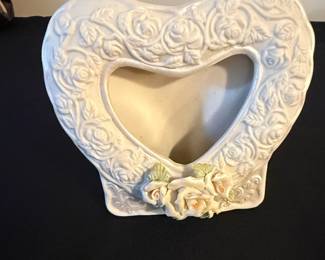 HeartShaped Ceramic Trinket Box with Roses