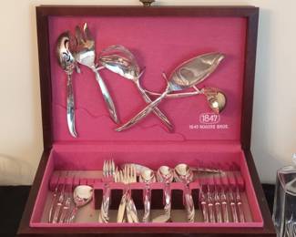 Rogers Bros Flair SilverPlated Flatware Set