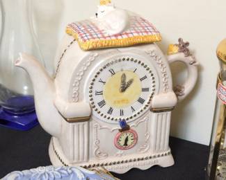 Ceramic Teapot Clock with Sleeping Cat and Mouse Motif
