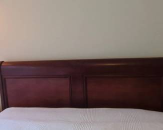 Ethan Allen British Classics King Sleigh Bed Frame third image
