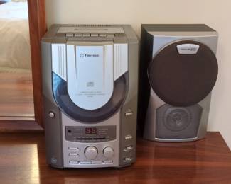 Emerson MS Compact Disc Player with Speakers