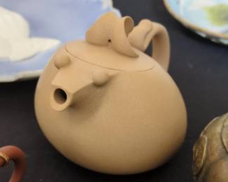 Yixing Zisha Clay Teapot  Gourd Shape