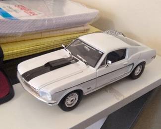 Ford Mustang GT Cobra Jet Diecast Model Car by Maisto second image
