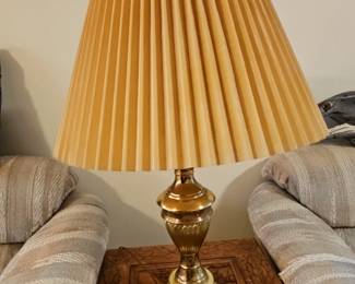 Vintage Stiffel Brass Urn Table Lamp