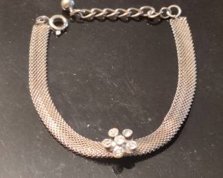 Mesh Chain Bracelet with Flower Charm