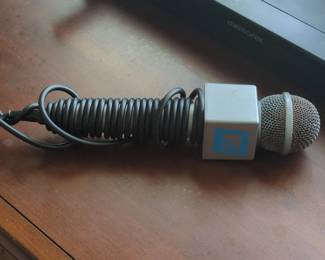 Memorex Wired Karaoke Microphone