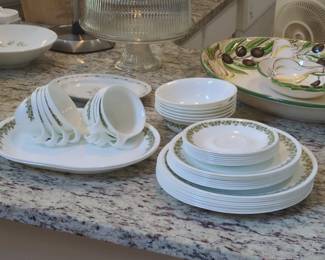 Corelle by Corning Spring Blossom Crazy Daisy Dinnerware Set