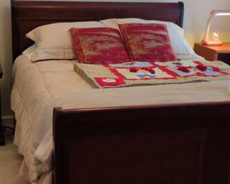 Ashley Furniture Alisdair Queen Sleigh Bed