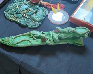 Lanneret Grasslands Bowie Knife with LizardThemed Handle