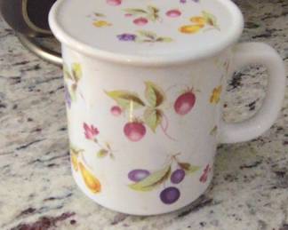 Dunoon Fruit Blossom Bone China Mug with Lid