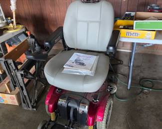 Jazzy Power Chair - Powers on, but has issues that need to be addressed 