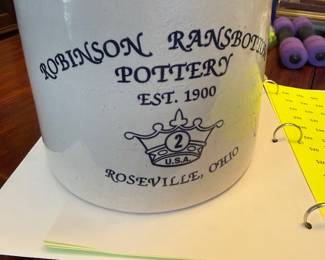 Robinson Ransbottom Pottery crock