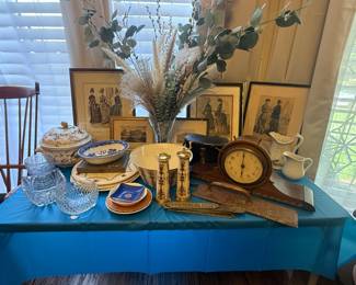 antique mantle clock misc serving items