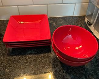 Waechtersbach plates (4) and Bowls (2),  $24