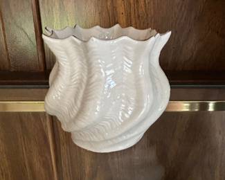 Vtg Bellek Neptune Swirl Shell cache pot vase, $9