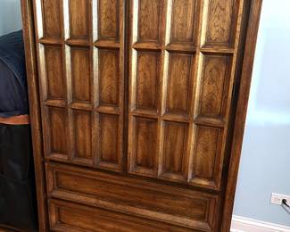 "American of Martinsville" solid wood vtg Chest,  19"D x 60"H x 39"W, $395 x