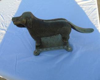 dog nut cracker