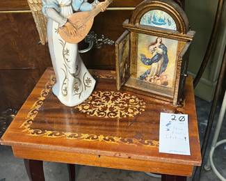 Italian side table and decorative accessories
