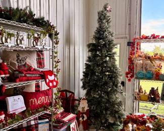 Beautiful 9ft Faux Christmas Tree