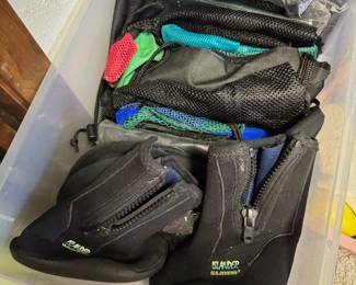Mesh Bags, Wet suit hoods/shoes