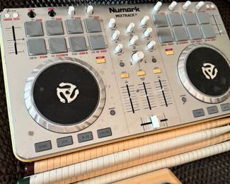 Numark mixtrack