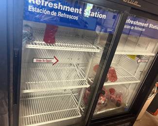 Refreshment station to keep all your drinks real cold! 