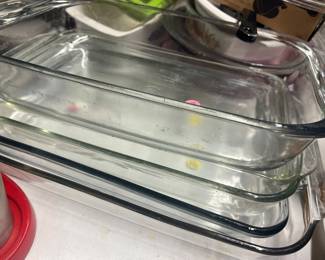 Pyrex casserole dishes