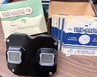 View Master w/ 13 Reels