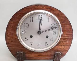 Lot # : 91 - Vintage British Art Deco mantel clock