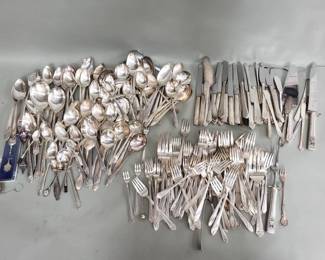 Lot # : 303 - Group of mismatched silver plate flatware