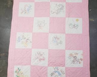 Lot # : 258 - Vintage baby quilt