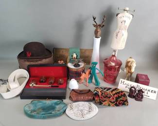 Lot # : 317 - Group of miscellaneous items, brass plaque, pipe trinkets, etc.