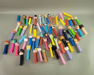 Lot # : 354 - Group of Pez candy dispensers