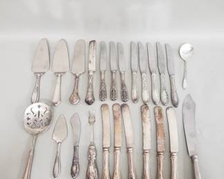 111 Lot 347 Sterling silverhandled flatware group
