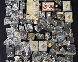 Lot # : 346h - Lot of 100 assorted pins