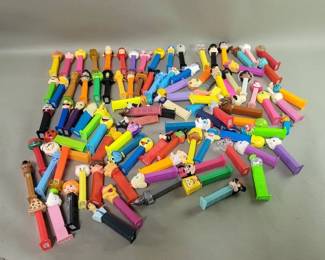 Lot # : 352 - Group of Pez candy dispensers