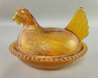 Lot # : 362 - Vintage amber glass hen on nest covered bowl
