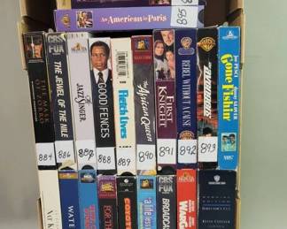 Lot # : 312 - Group of VHS movies
