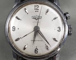 031 Lot 71 Vintage Vulcain Cricket 33mm wristwatch