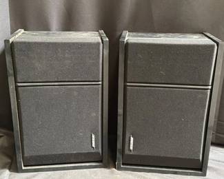 Lot # : 89 - Pair of vintage Bose 201 series III
