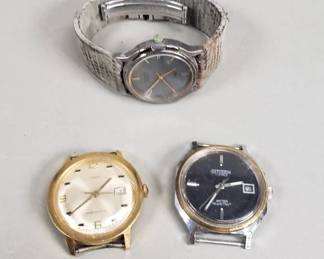 Lot # : 138 - Three vintage manual-wind watches