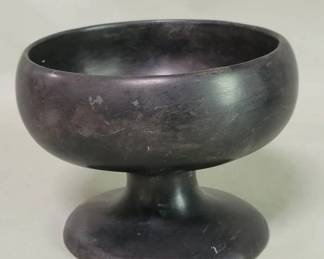 Lot # : 79 - Vintage black earthenware pedestal bowl