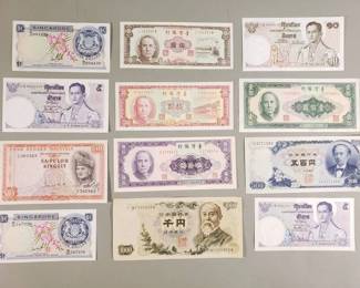 Lot # : 34 - Group of foreign paper money