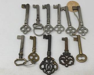 Lot # : 151 - Group of eleven antique skeleton keys