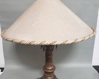 071 Lot 531 Vintage Middle Eastern Moorishstyle pierced brass table lamp