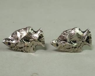 Lot # : 167 - Sterling silver arrowhead form cufflinks